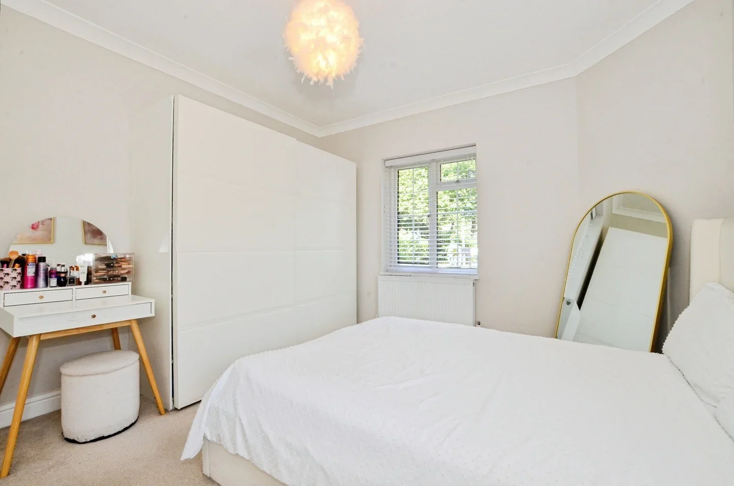 Flat Phillimore Place in Hertsmere