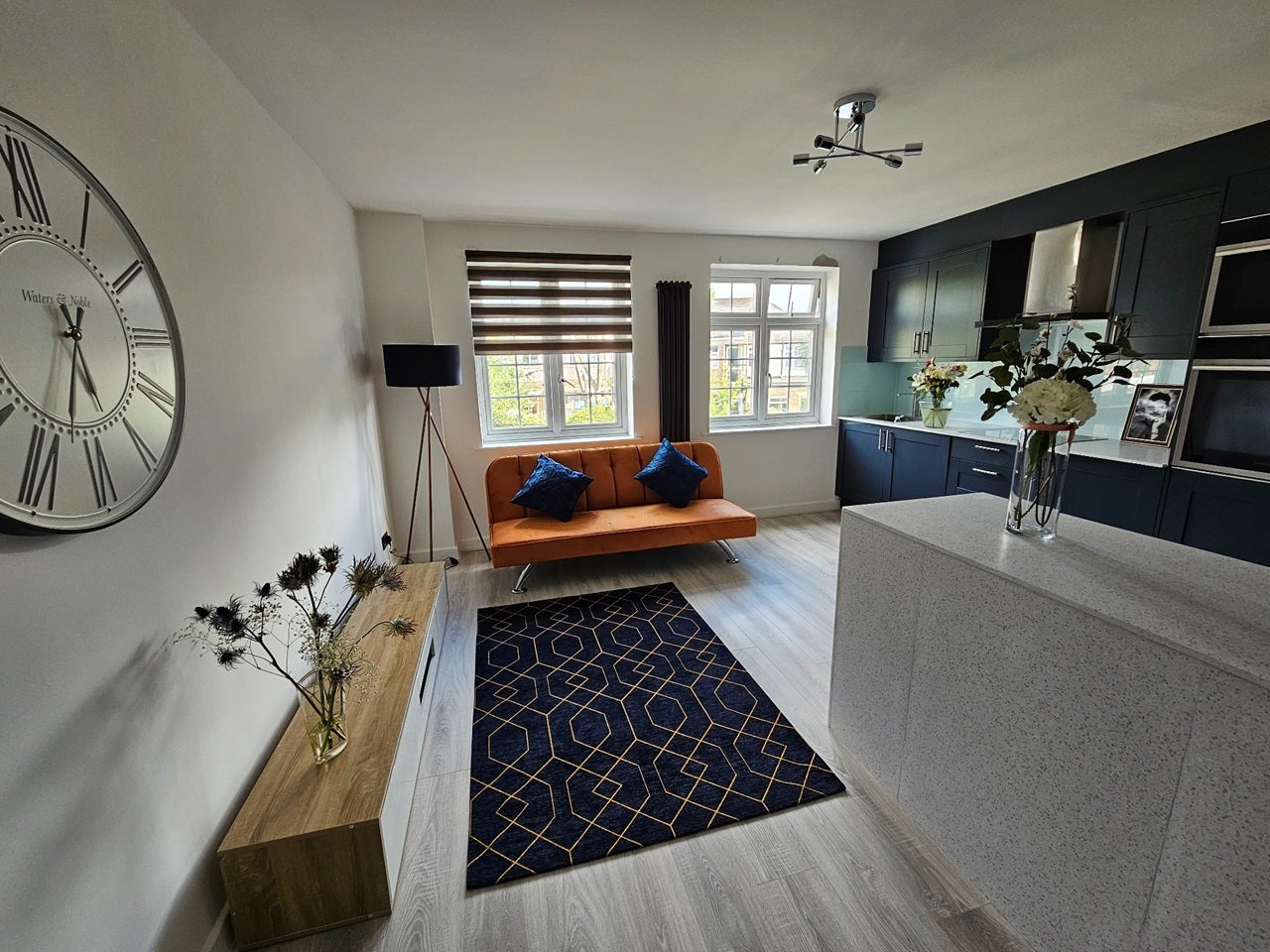 Room Thatcher Close in Greater London