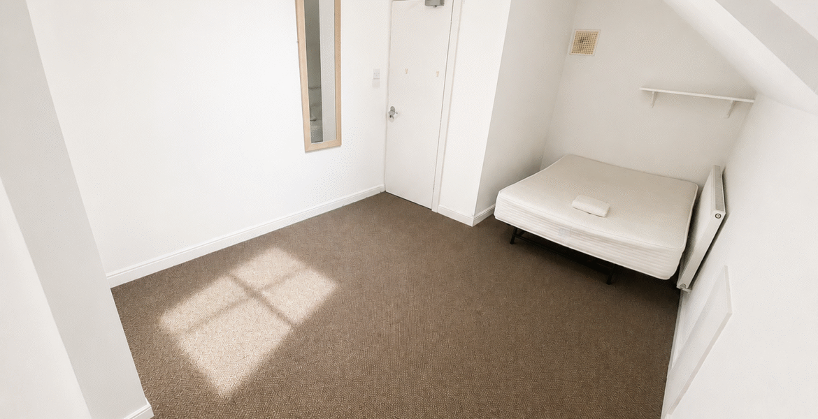 Flat Conference Road in Leeds