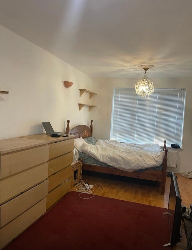 Room The Lawns in Greater London