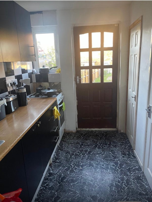 Room The Lawns in Greater London