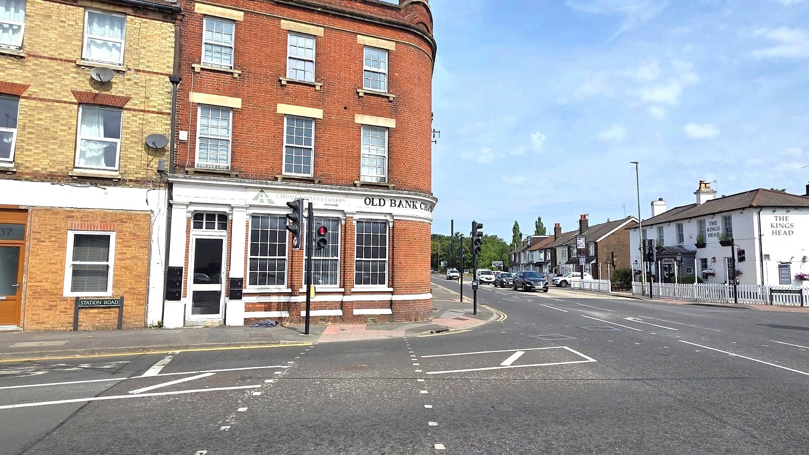 Flat Station Road in Reigate and Banstead