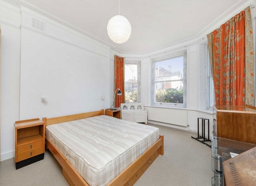 Flat Lissenden Gardens in Greater London