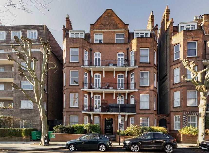 Flat Lissenden Gardens in Greater London