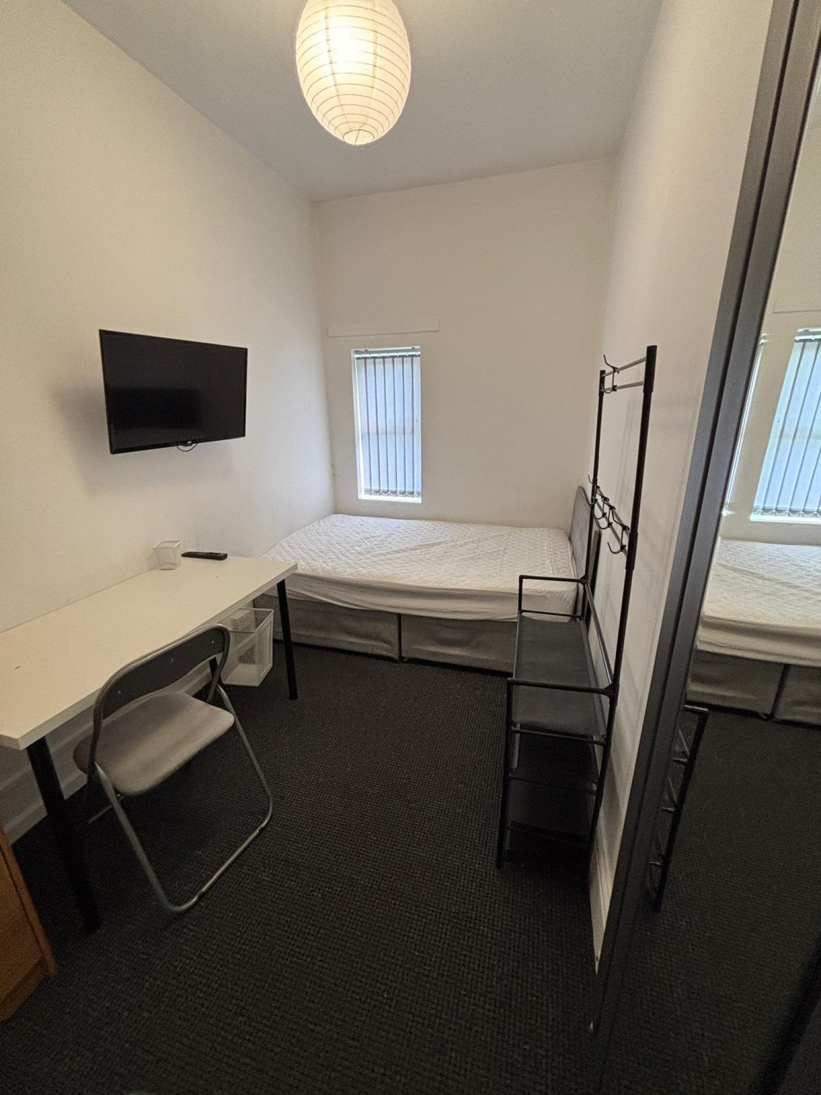 Flat Ashford Street in Stoke-on-Trent