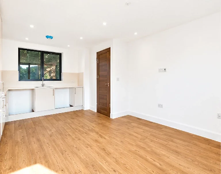 Flat Bushey Grove Road in Hertsmere