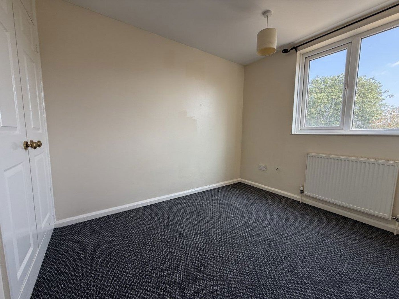 Flat Trent Road in Corby