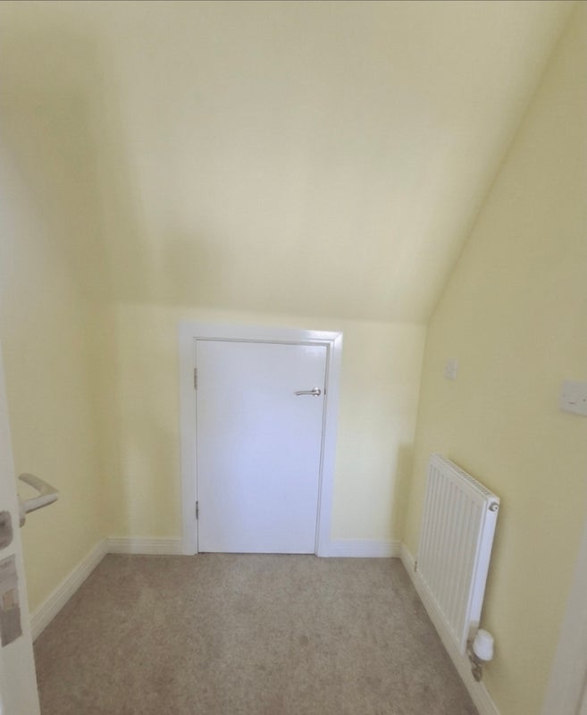 Room Eighteen Acre Drive in Bristol