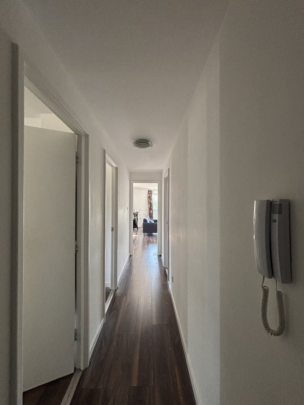 Room Premiere Place in Greater London