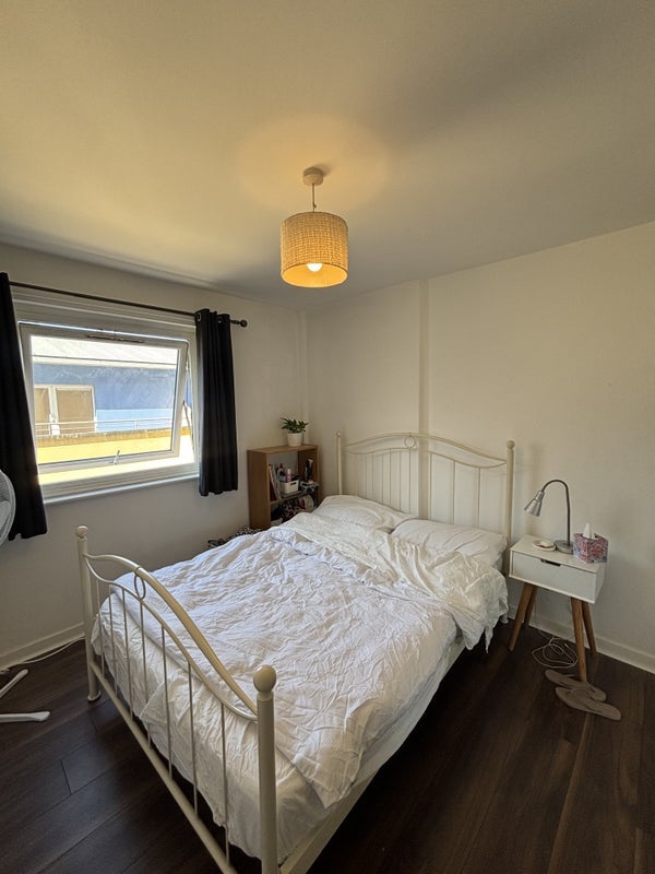 Room Premiere Place in Greater London