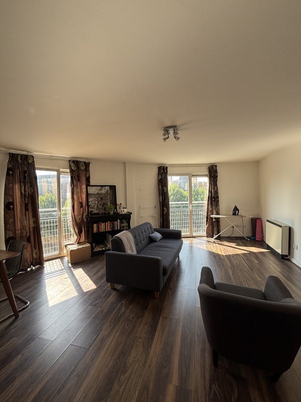 Room Premiere Place in Greater London