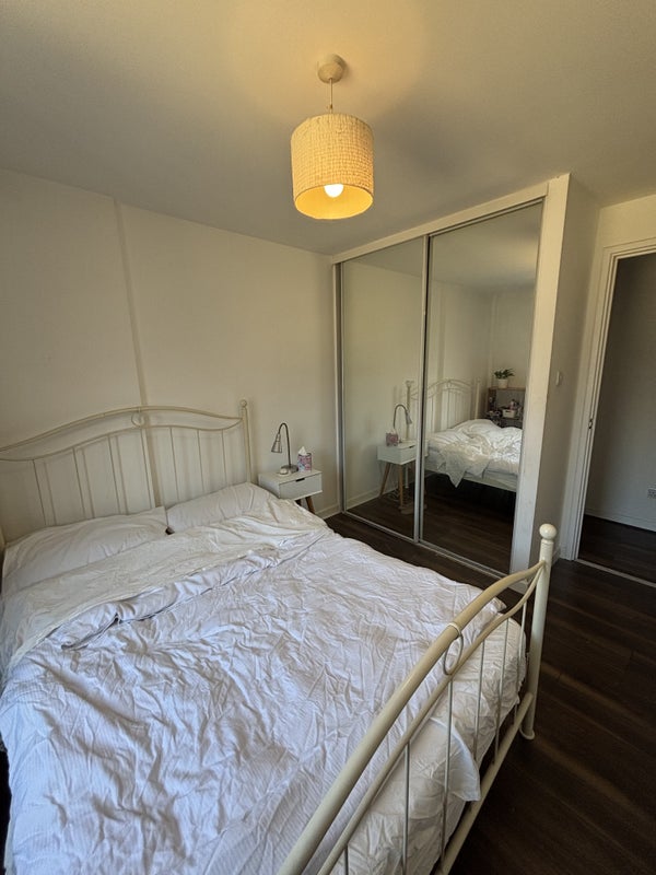 Room Premiere Place in Greater London