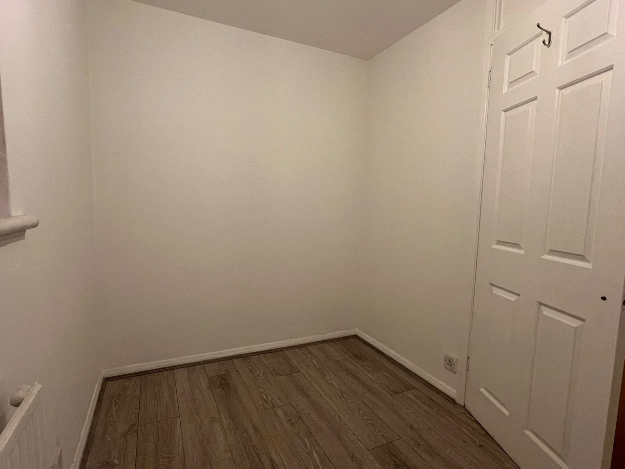 Flat Laburnum Close in Greater London