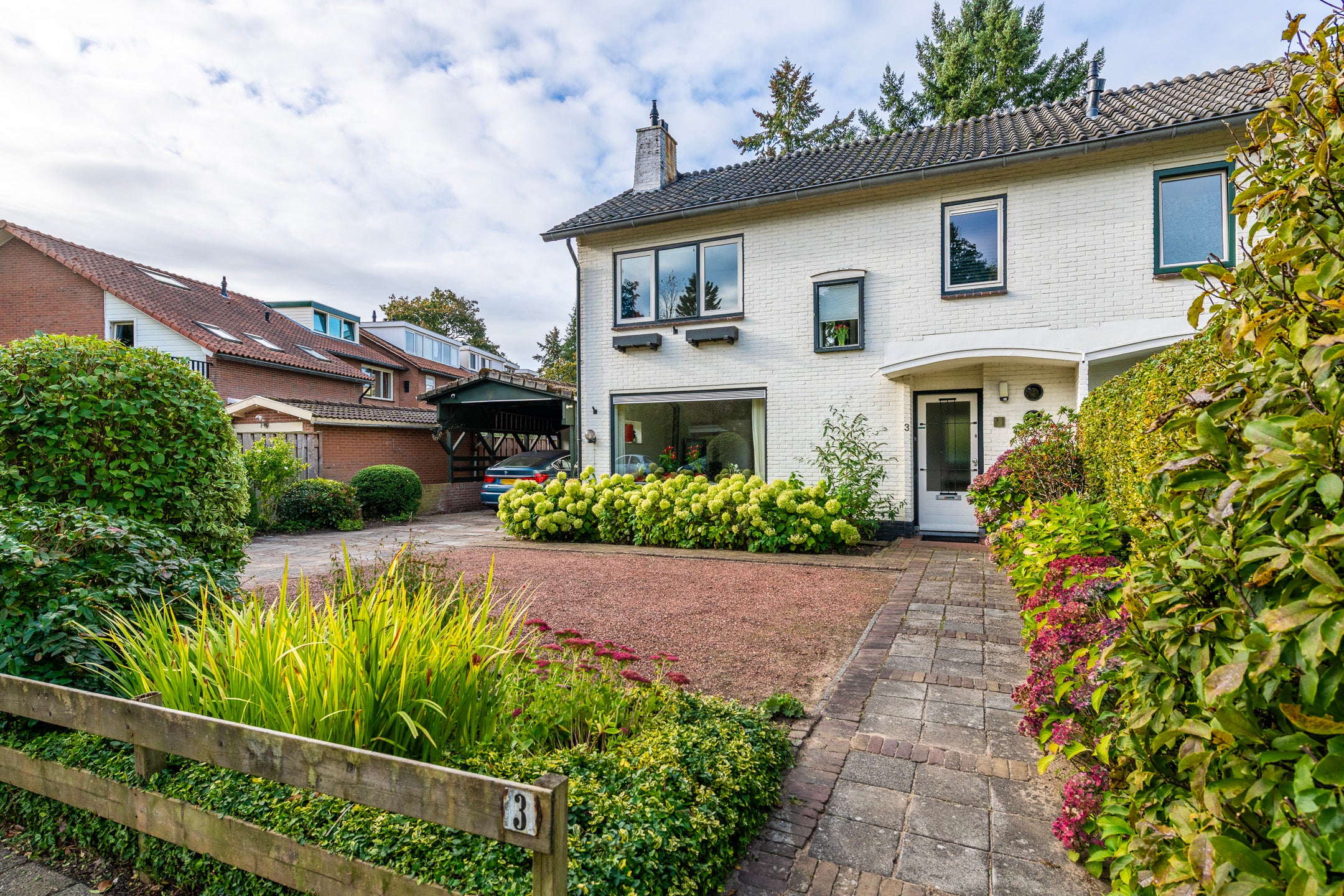 Twee-onder-één-kap te koop: Burg. Van Holthelaan 3, Zeist