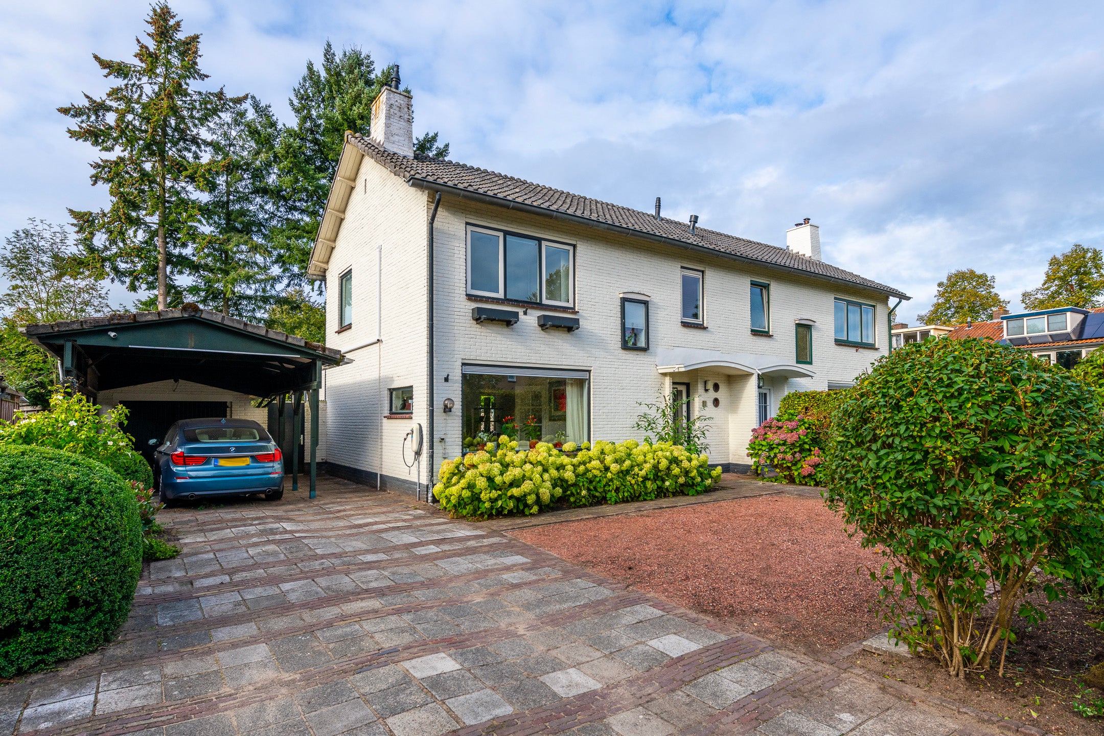 Twee-onder-één-kap te koop: Burg. Van Holthelaan 3, Zeist