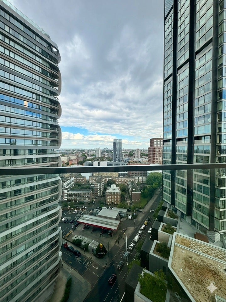 Flat City Road in Greater London