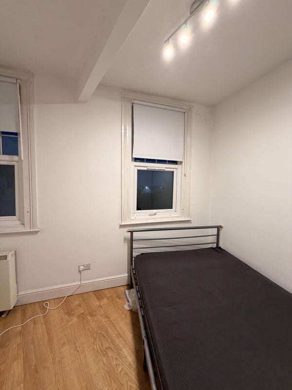 Room Criterion Mews in Greater London