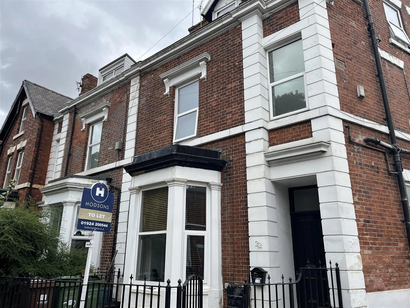 Room College Grove Road in Wakefield