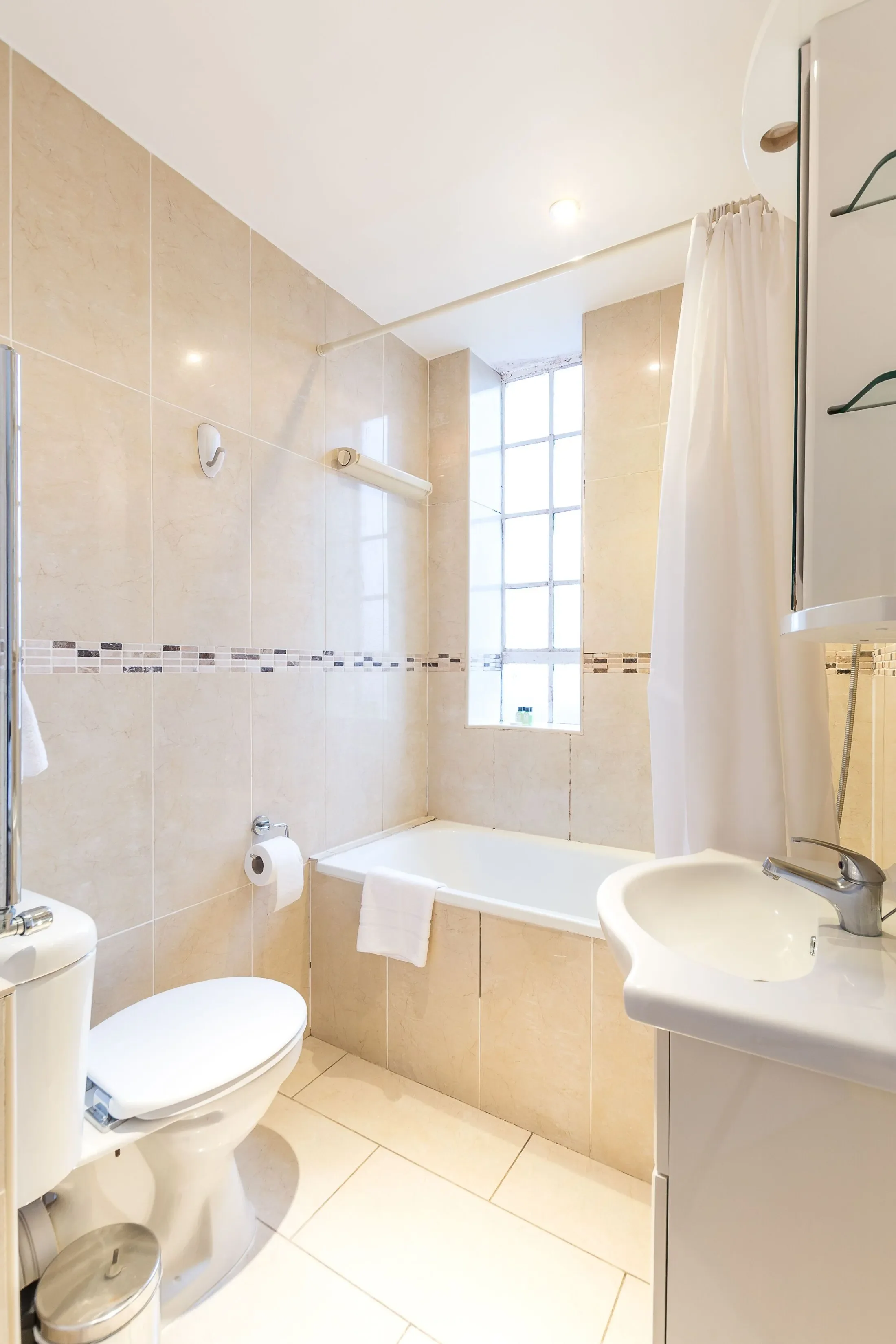 Flat Elystan Street in Greater London