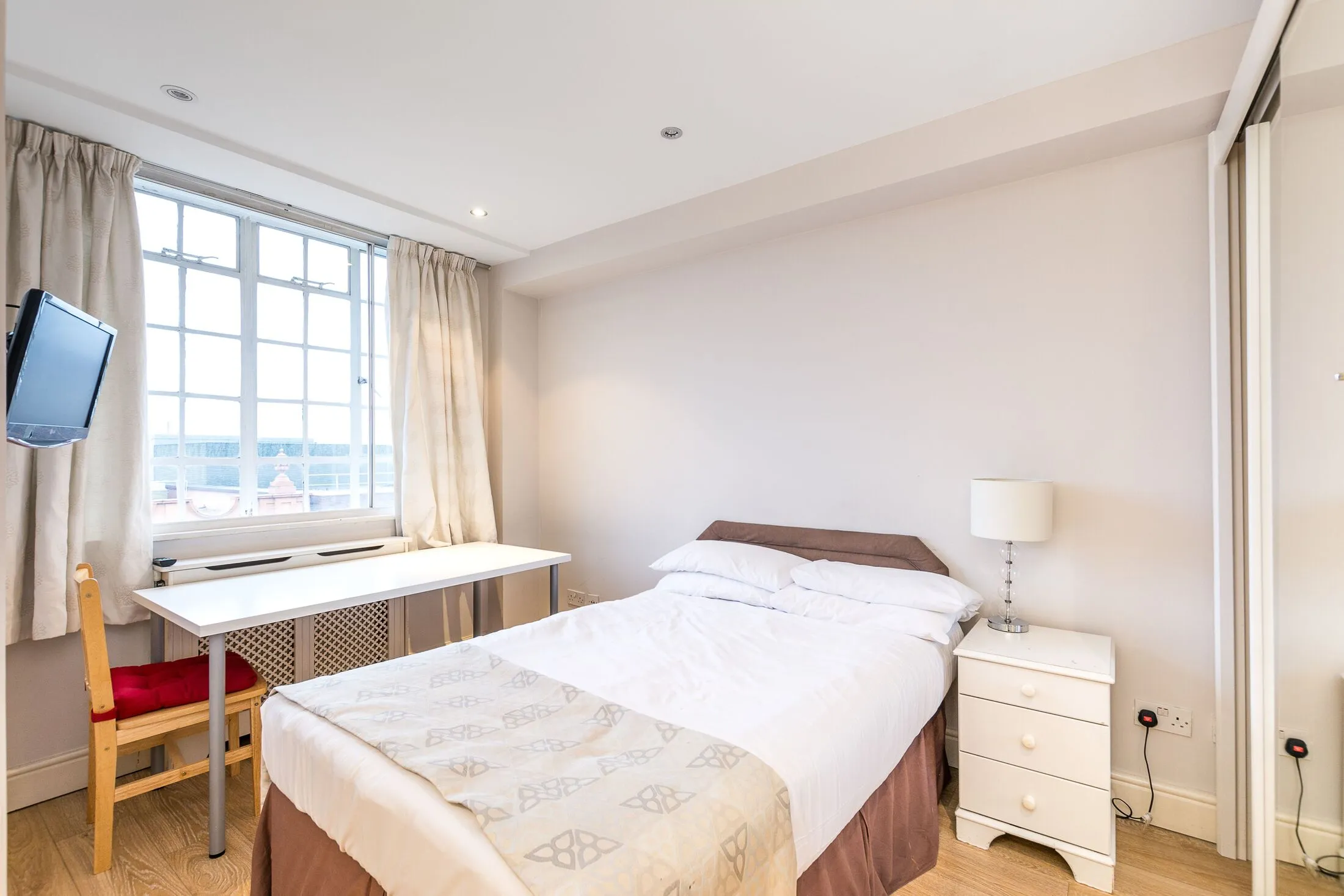 Flat Elystan Street in Greater London