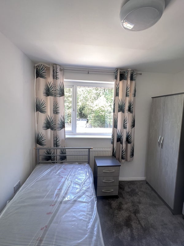 Room Westley Close in Birmingham