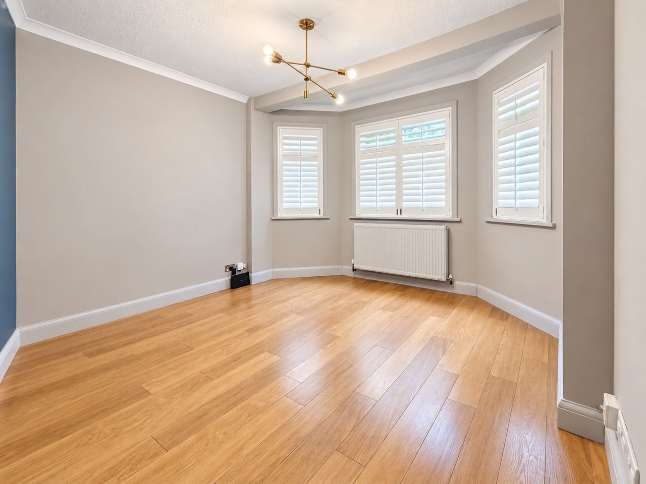 Flat Merton Road in Greater London