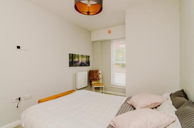 Flat Chertsey Street in Guildford