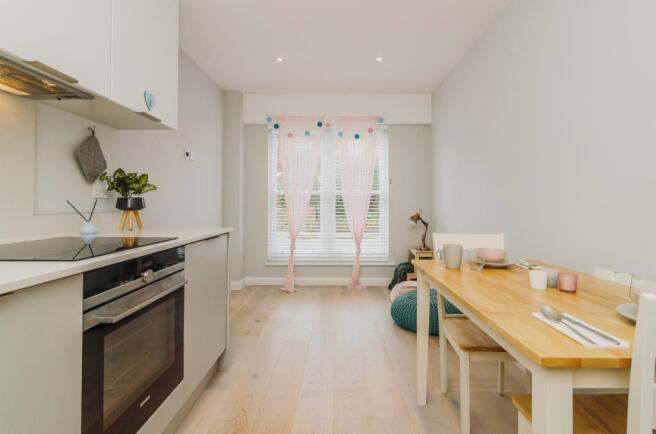 Flat Chertsey Street in Guildford