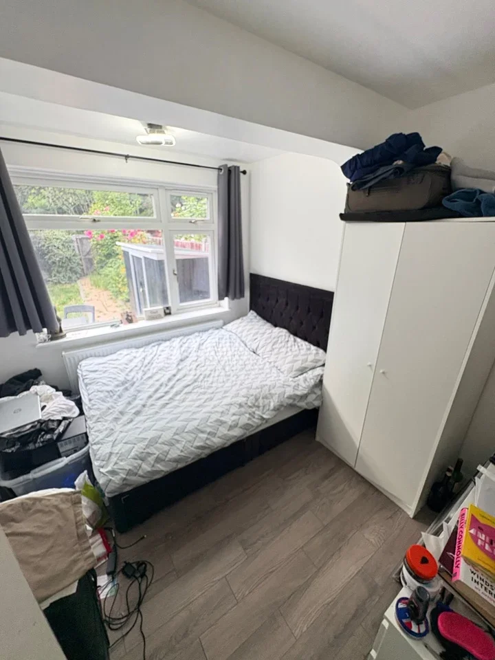 Room Greenshaw in Brentwood