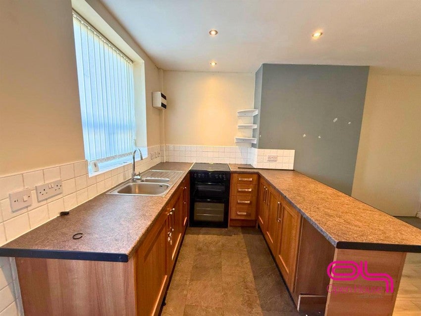 Flat Eden Street in Bolton
