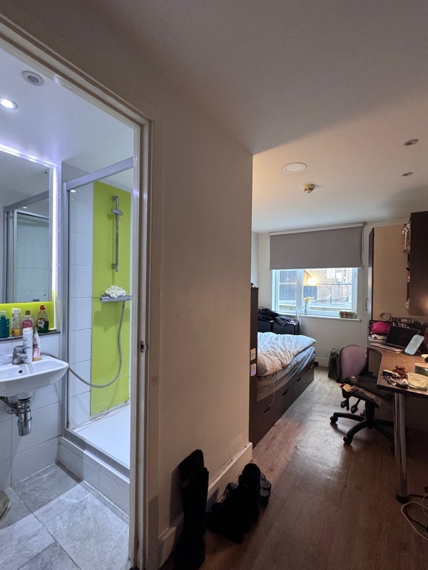 Room Penrhyn Road in Greater London