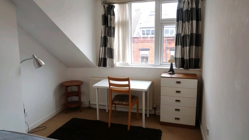 Room Beechwood View in Leeds
