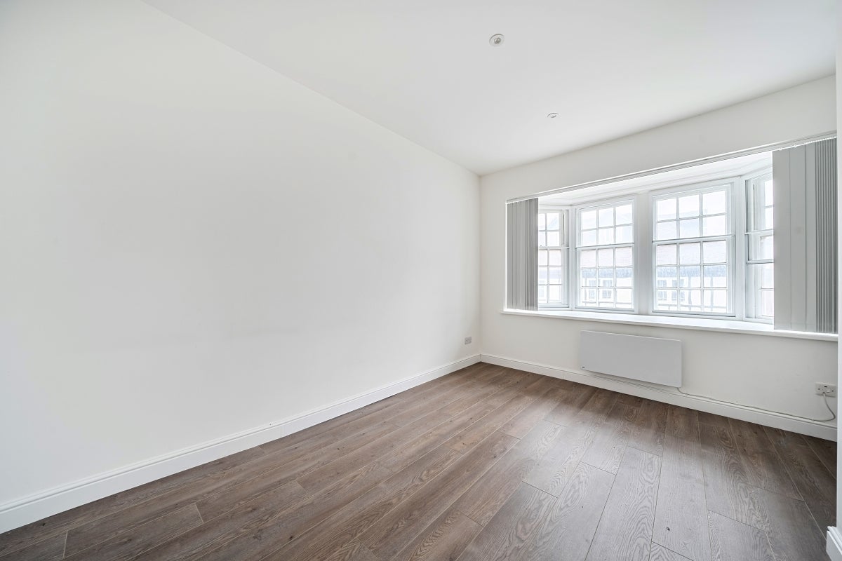 Flat West Street in Reigate and Banstead