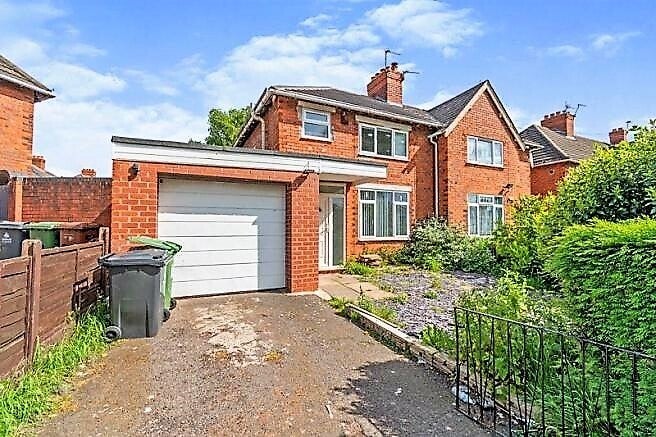 House Forest Avenue in Bloxwich