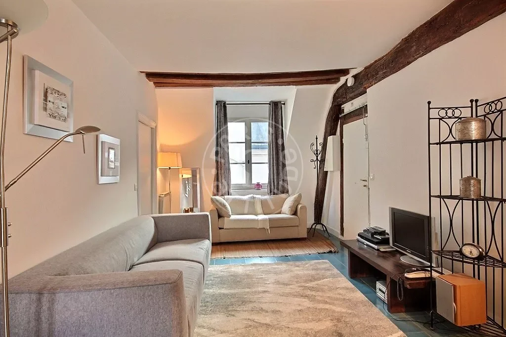 Flat Rue des Rosiers in Paris