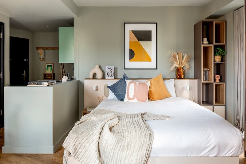 Room First Way in Greater London