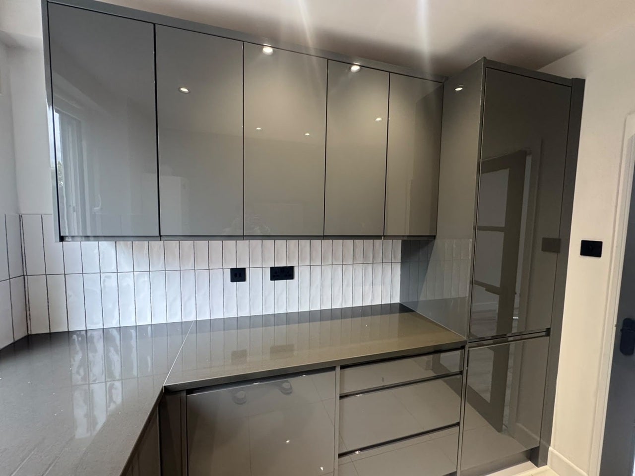 Flat Sweeney Crescent in Greater London