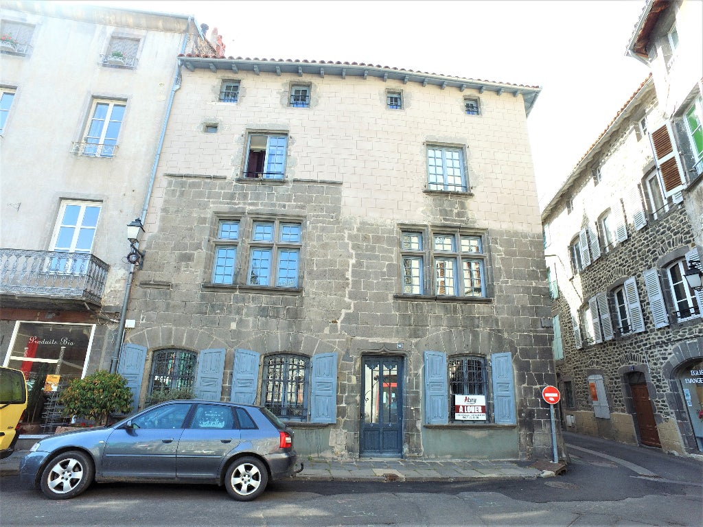 Flat Impasse Jules Vedrines in Saint-Flour