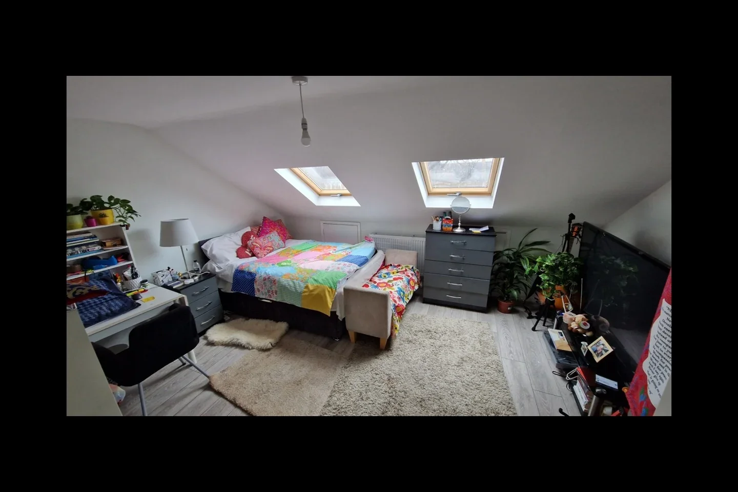 Room Cobham Road in Greater London