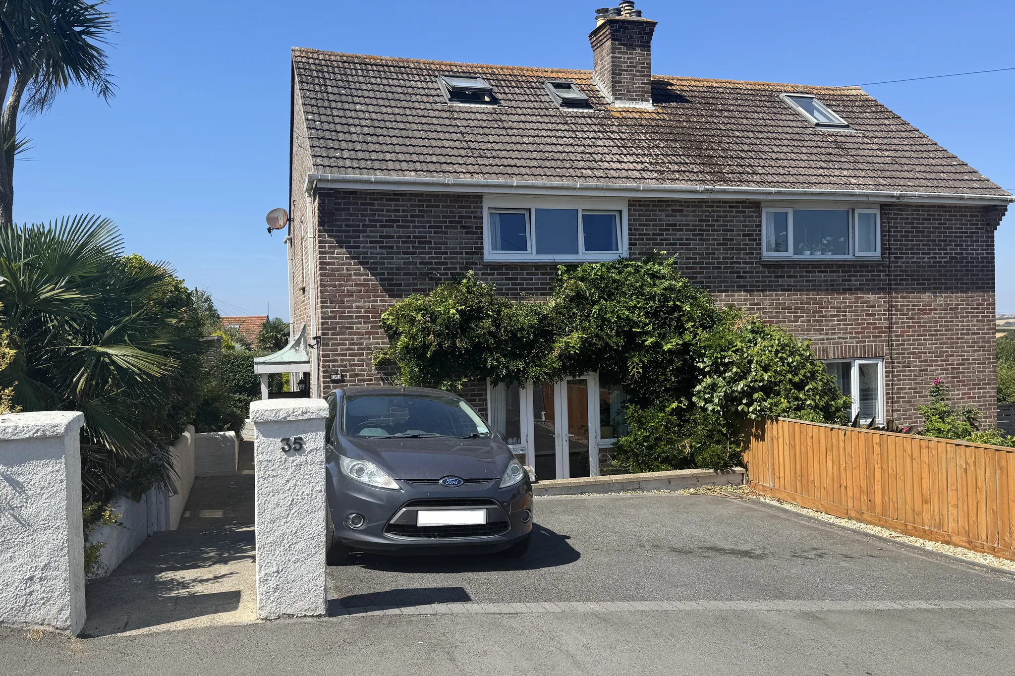 House Camperdown Road in South Hams