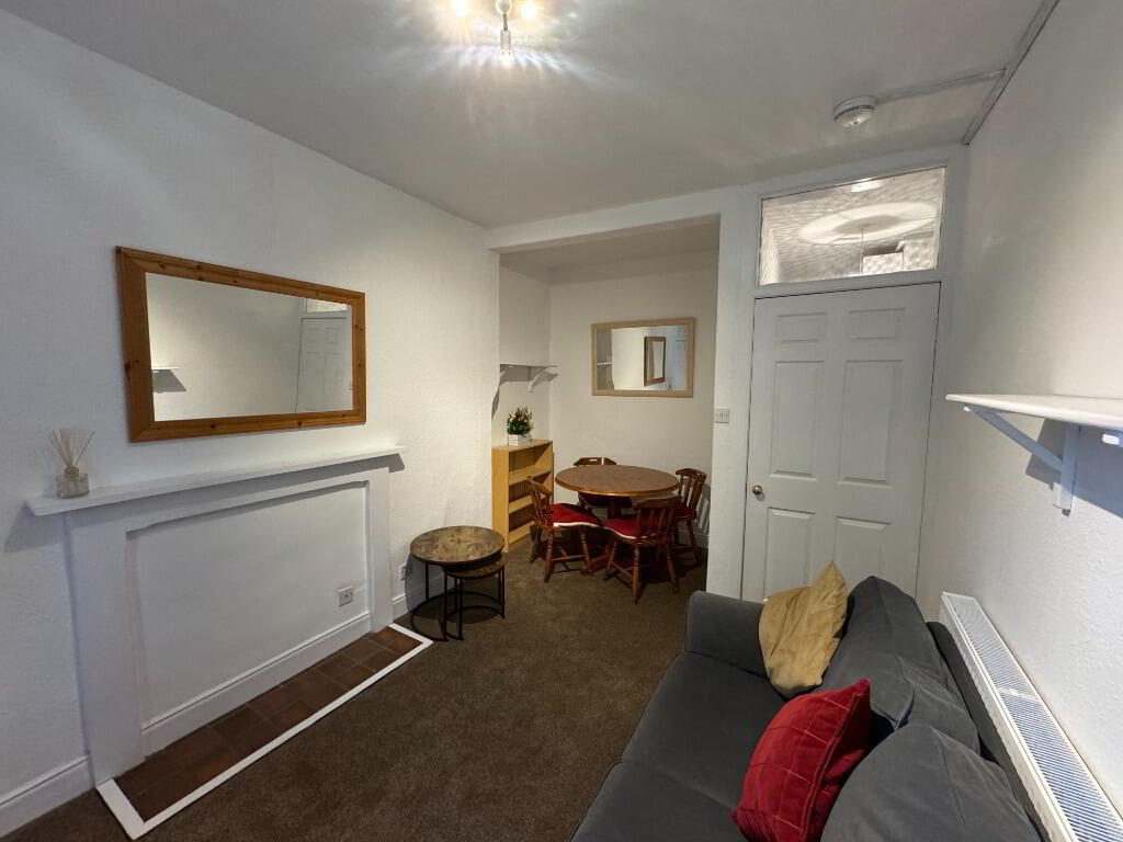 Flat New Mart Road in City of Edinburgh