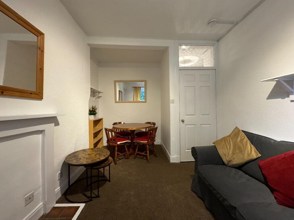 Flat New Mart Road in City of Edinburgh