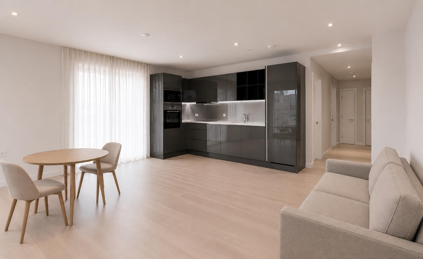Flat Westway in Greater London