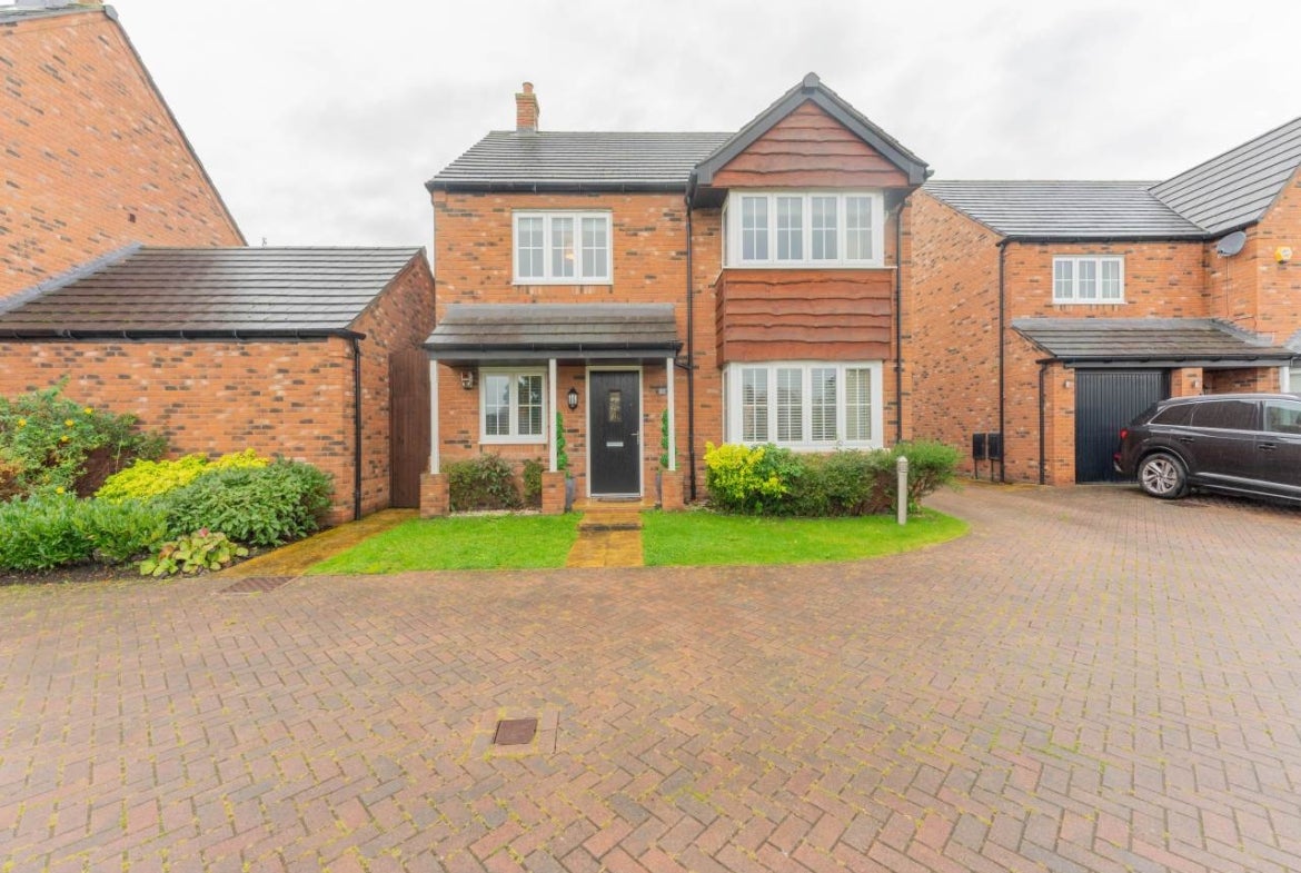 House Highlander Road in Chester