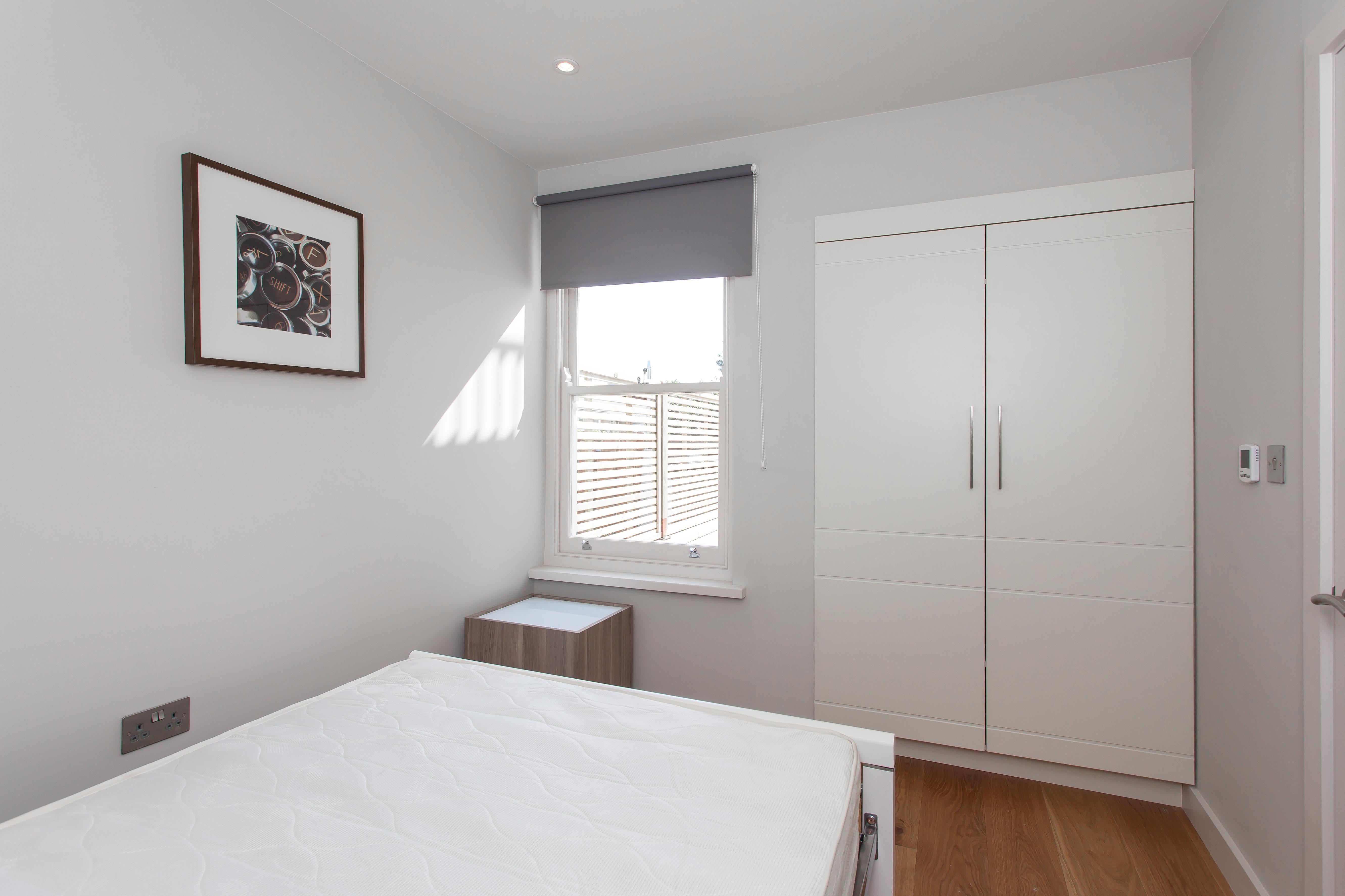 Flat Southgate Road in Greater London