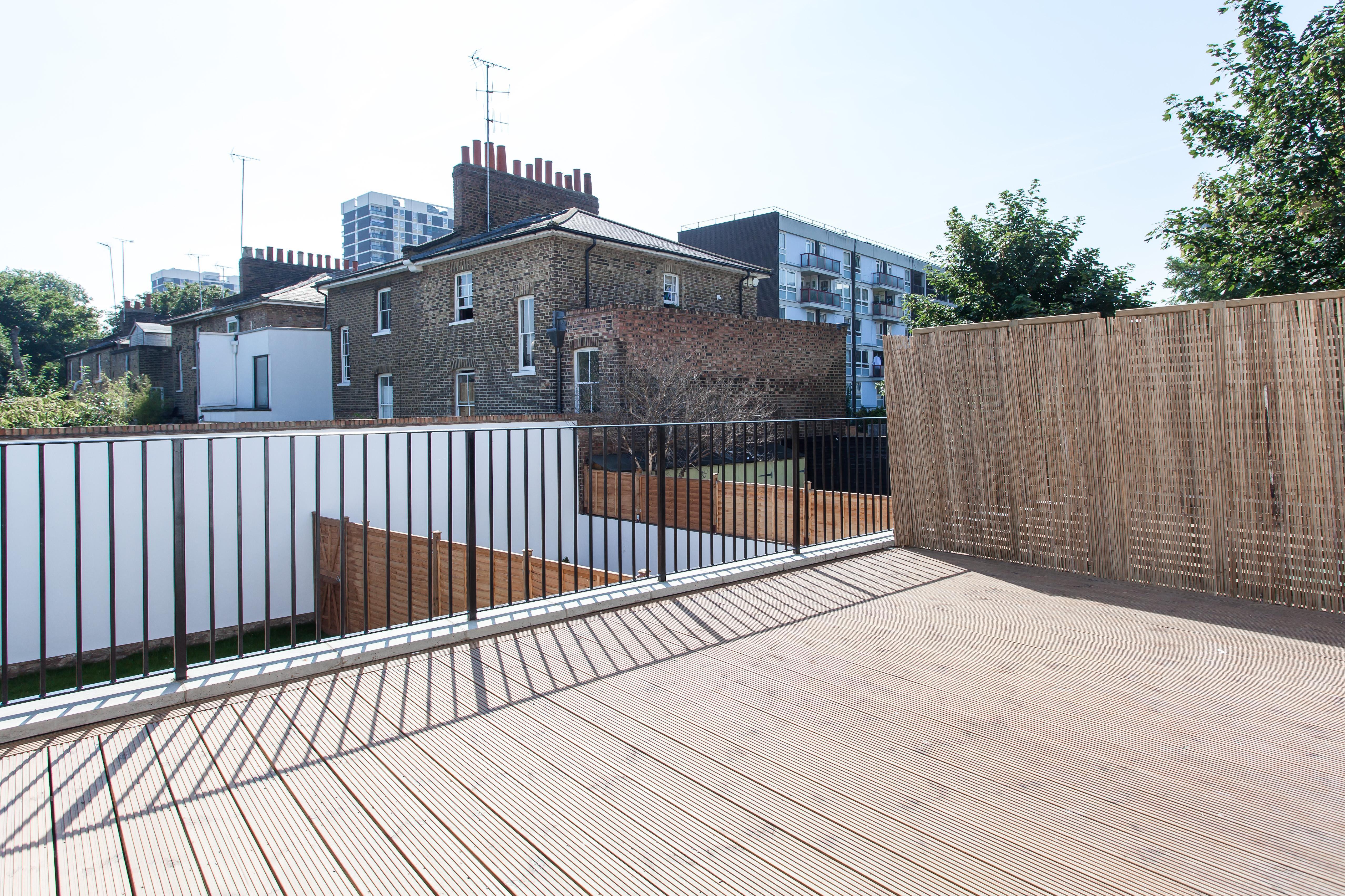 Flat Southgate Road in Greater London
