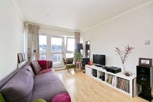 Flat Highbury Grove in Greater London