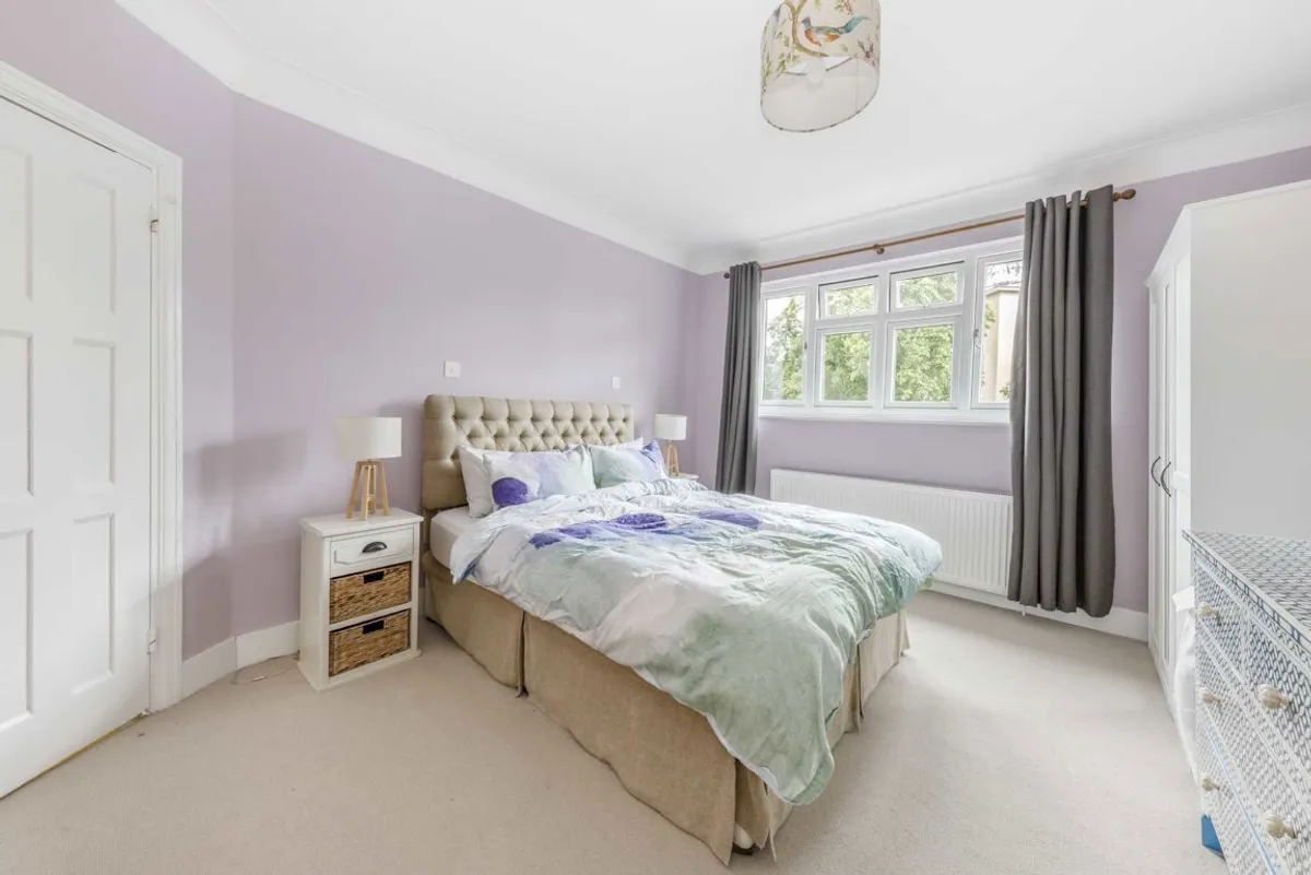 House Weir Road in Greater London