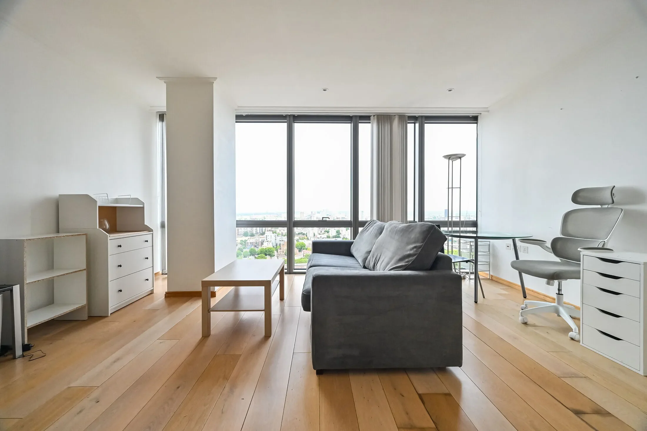 Flat North Quay in Greater London