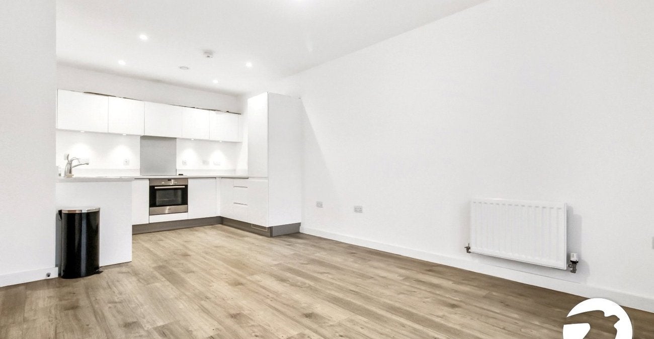 Flat Clovelly Place in Dartford